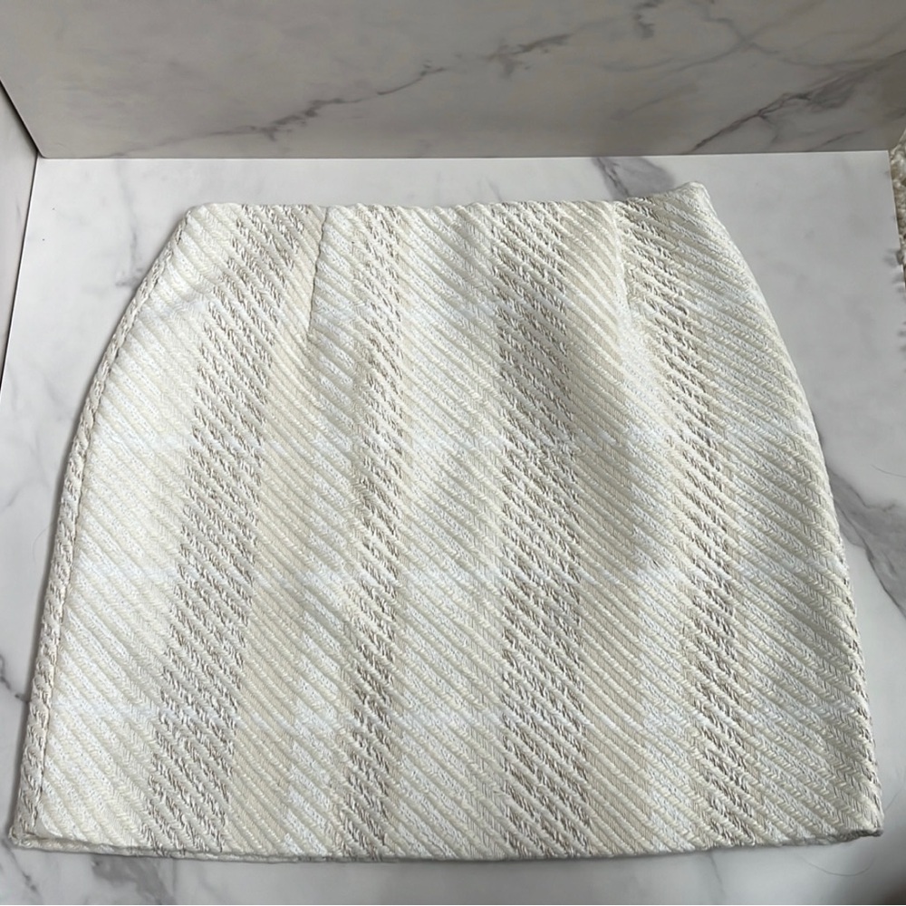 New!! H&M mini skirt